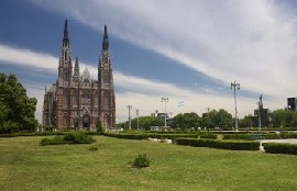 La Plata, Catedral y Plaza Moreno