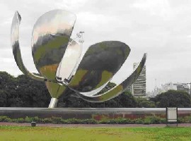Recoleta - Floralis Generica, Buenos Aires
